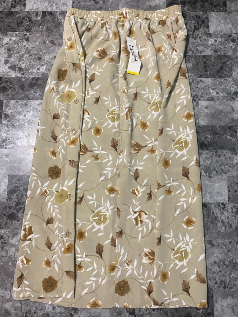 Teddi Front Button Floral Skirt - Size Large